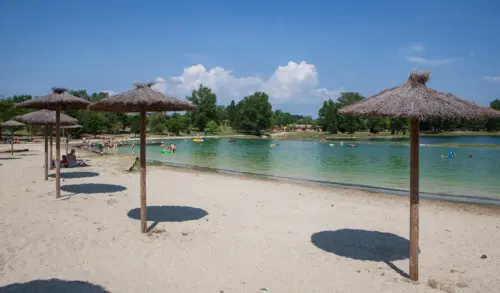 Campingplatz Les 3 Lacs du Soleil - Trept, Rhône-Alpes, Frankreich