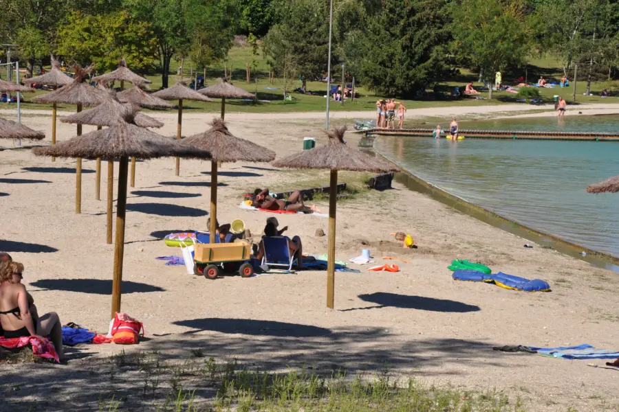 Campingplatz Les 3 Lacs du Soleil - Trept, Rhône-Alpes, Frankreich